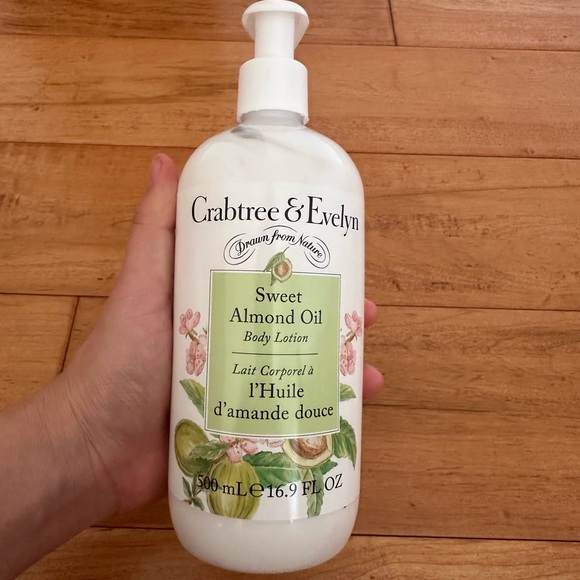 Crabtree & Evelyn | Bath & Body | New Crabtree Evelyn Sweet Almond Oil
